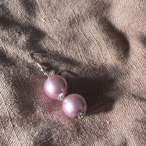 Pink pearl like earrings